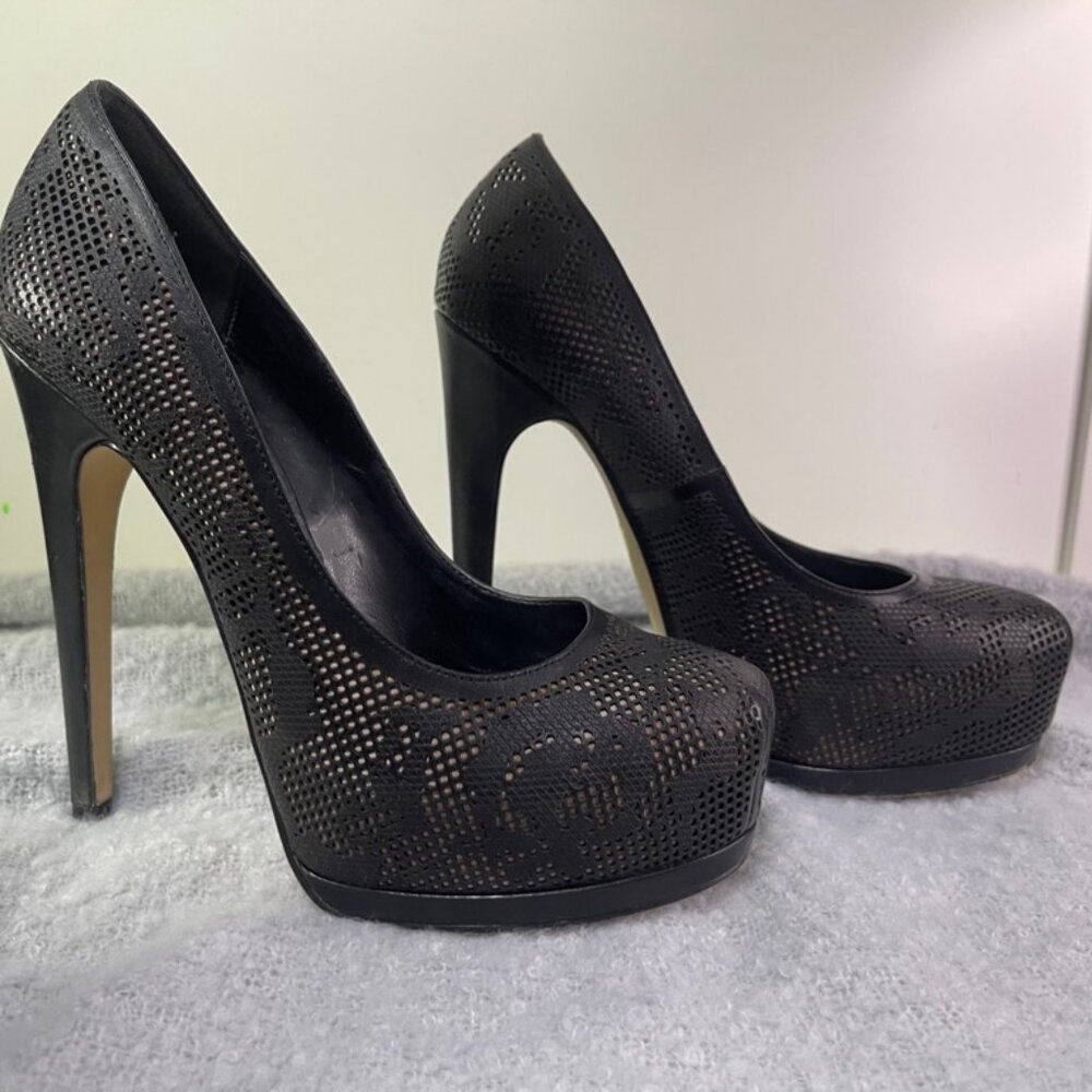 Truth or Dare by Madonna heels size 6.5